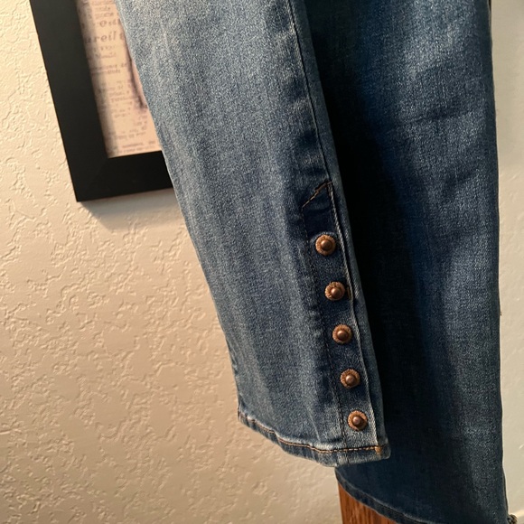 Chico’s Women's Blue Jeans - Picture 4 of 4